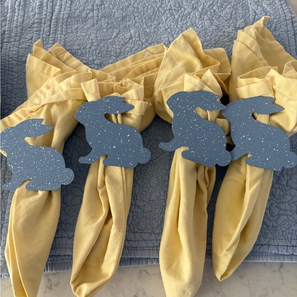 Williams Sonoma Light Blue and Soft Yellow napkins set of 8 - Picture 2 of 7